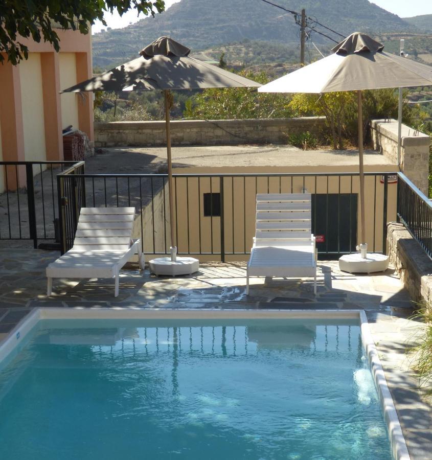 Nana Apartments Zaros Luaran gambar